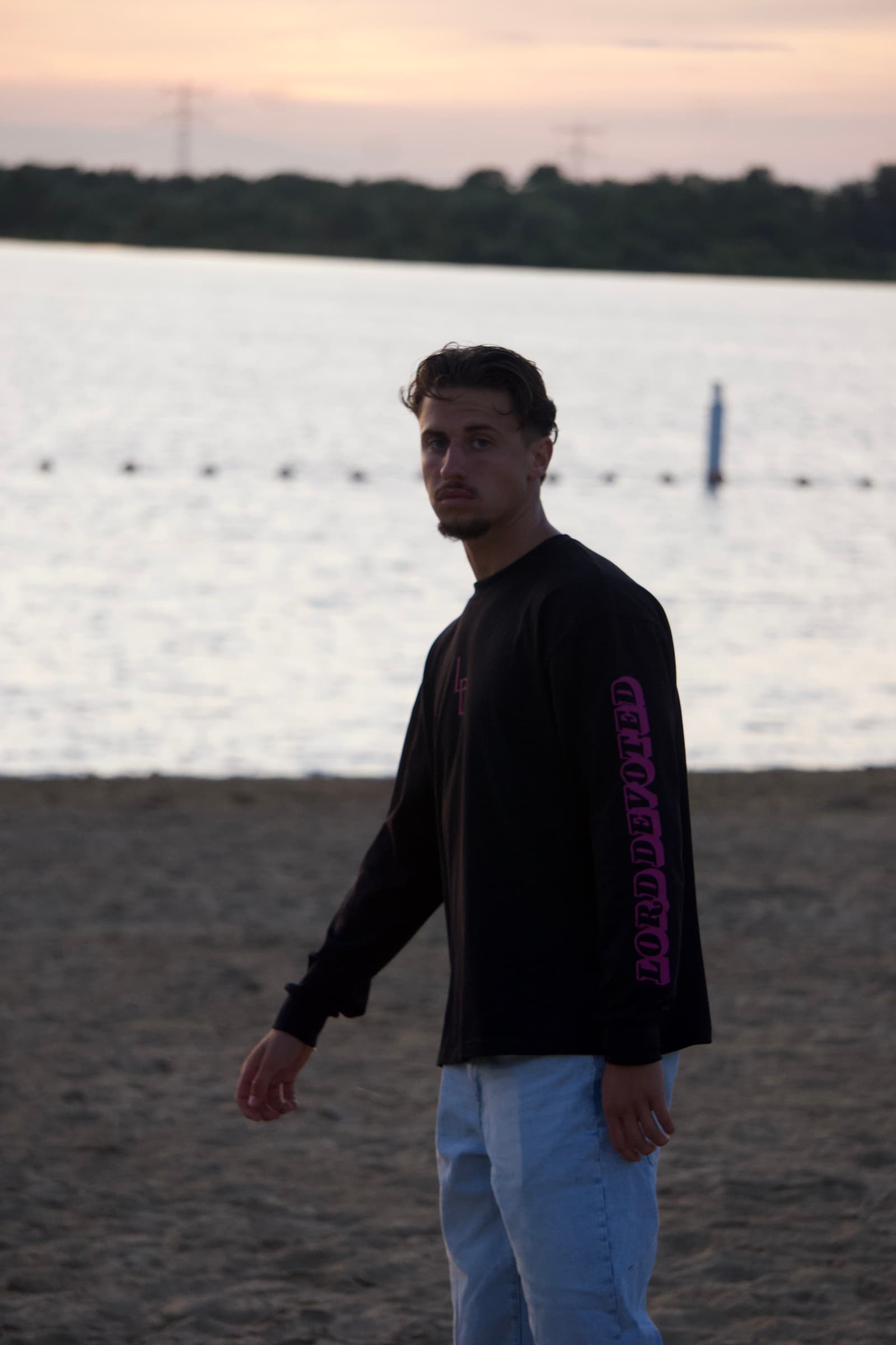 Longsleeve "Could Be Us" — Black 3